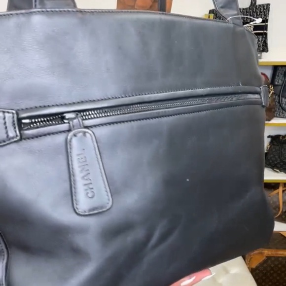 Authentic CHANEL Pre-Loved Luxury Bag - Picture 4 of 14